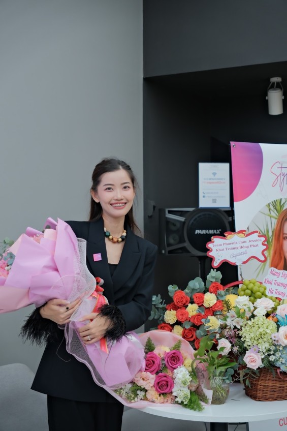 Chuyên gia phân tích màu sắc cá nhân Jessica và sứ mệnh StyleID